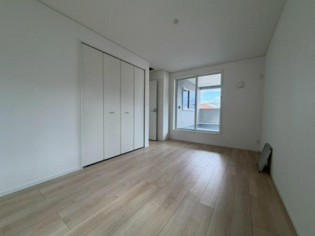 �m���@-